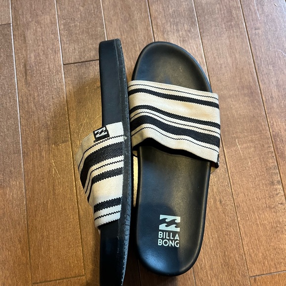 Sandals - Picture 3 of 3